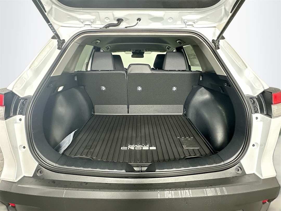 2026 Toyota Corolla Cross LE - Image 26