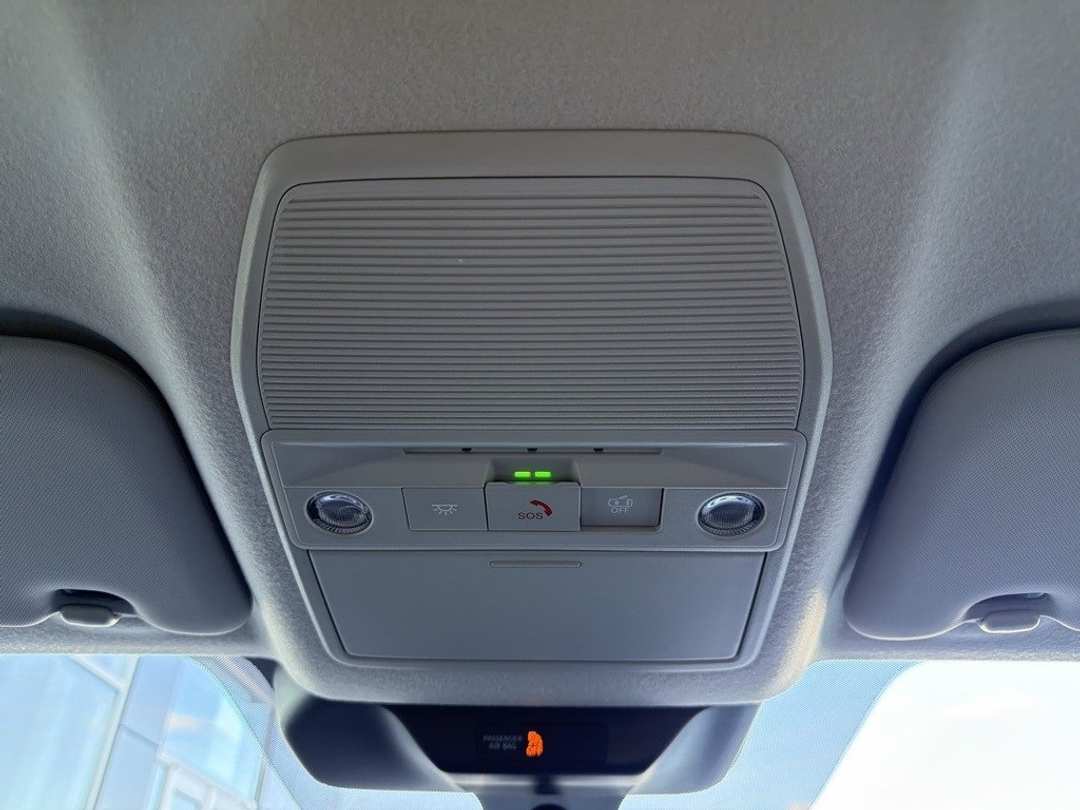 2026 Nissan Kicks SR - Image 32