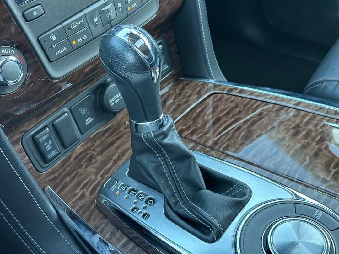 2019 Nissan Armada SL - Image 22