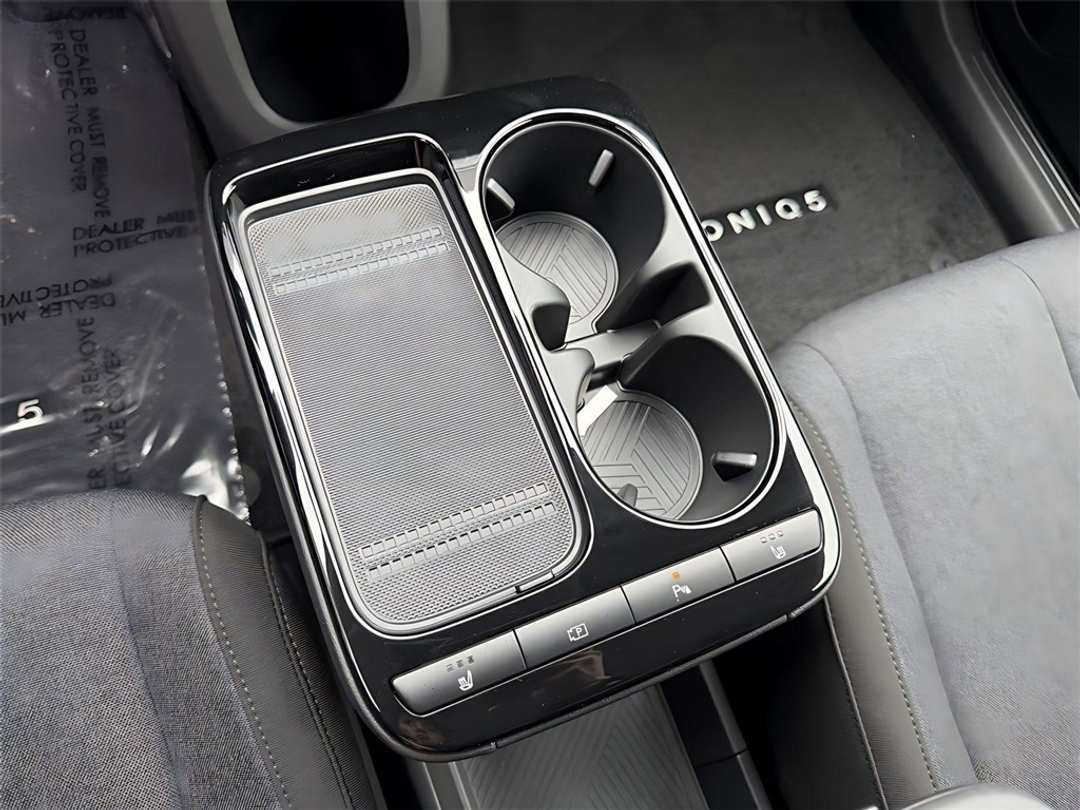 2026 Hyundai Ioniq 5 SE - Image 25