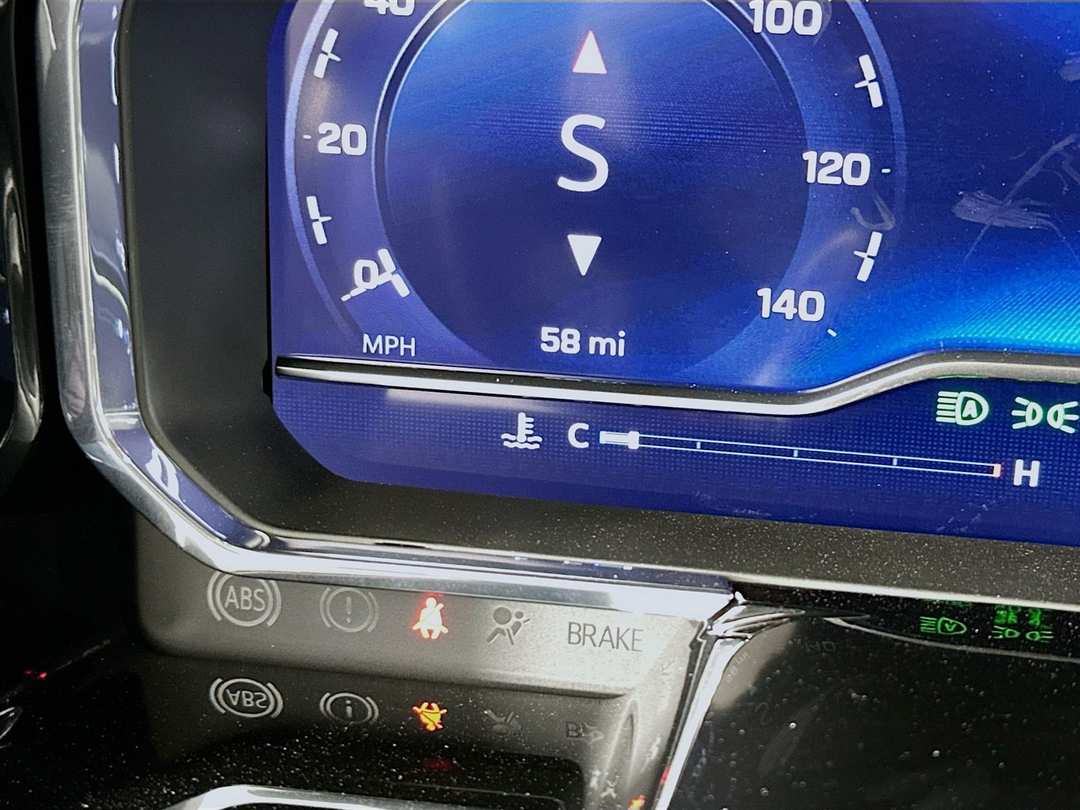 2025 Chevrolet Silverado 1500 LTZ - Image 13