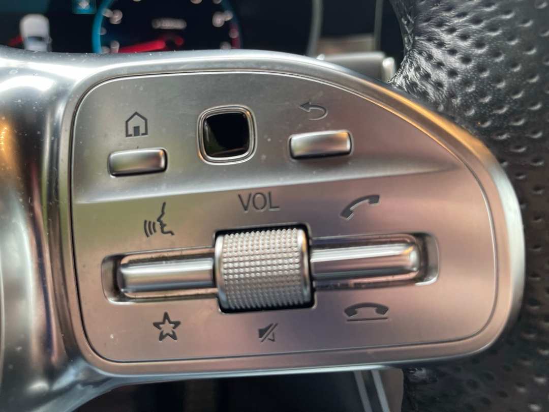 2022 Mercedes-Benz GLC GLC 300 - Image 16