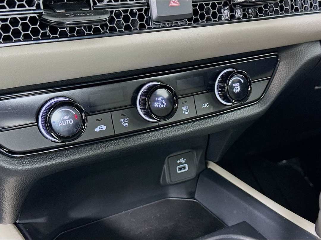 2025 Honda HR-V LX - Image 16
