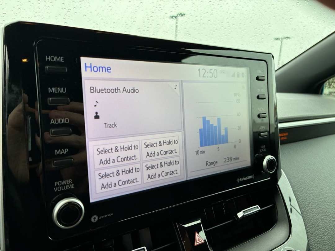 2022 Toyota Corolla SE - Image 19