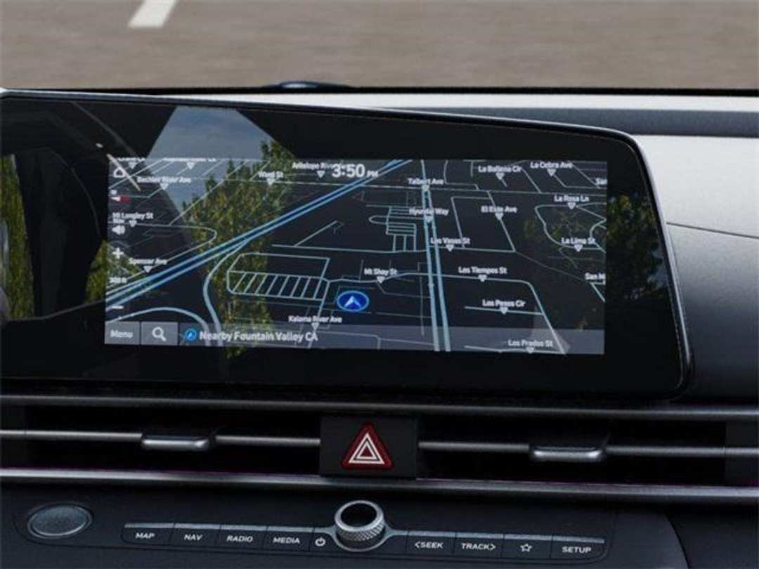 2026 Hyundai Elantra Limited - Image 13