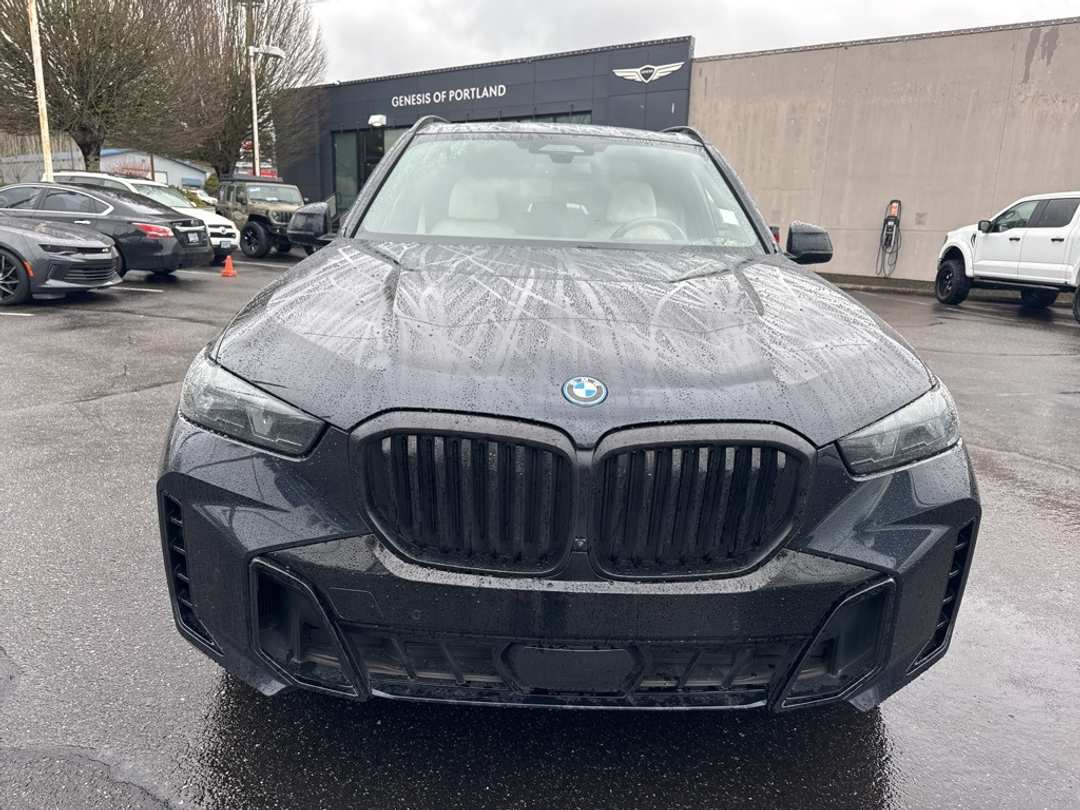 2024 BMW X5 xDrive50e - Image 2