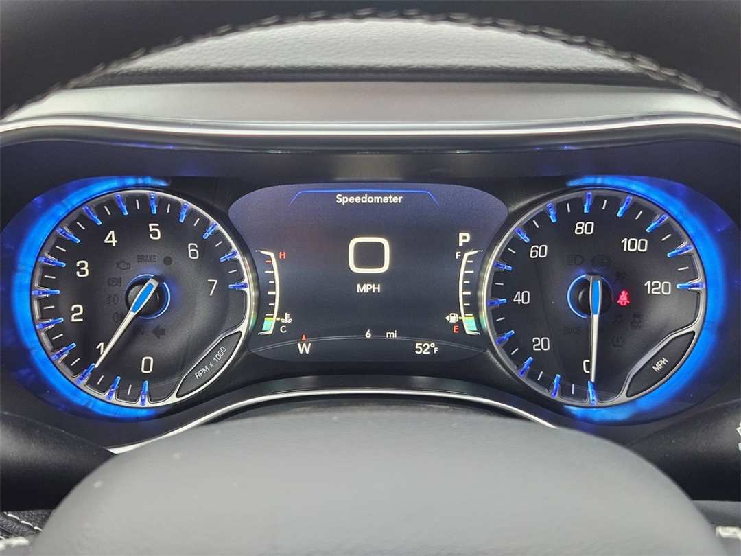 2026 Chrysler Pacifica Limited - Image 16