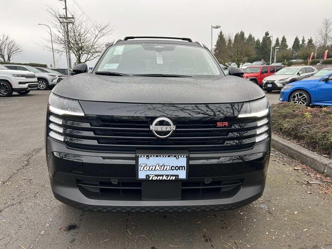 2025 Nissan Kicks SR - Image 2