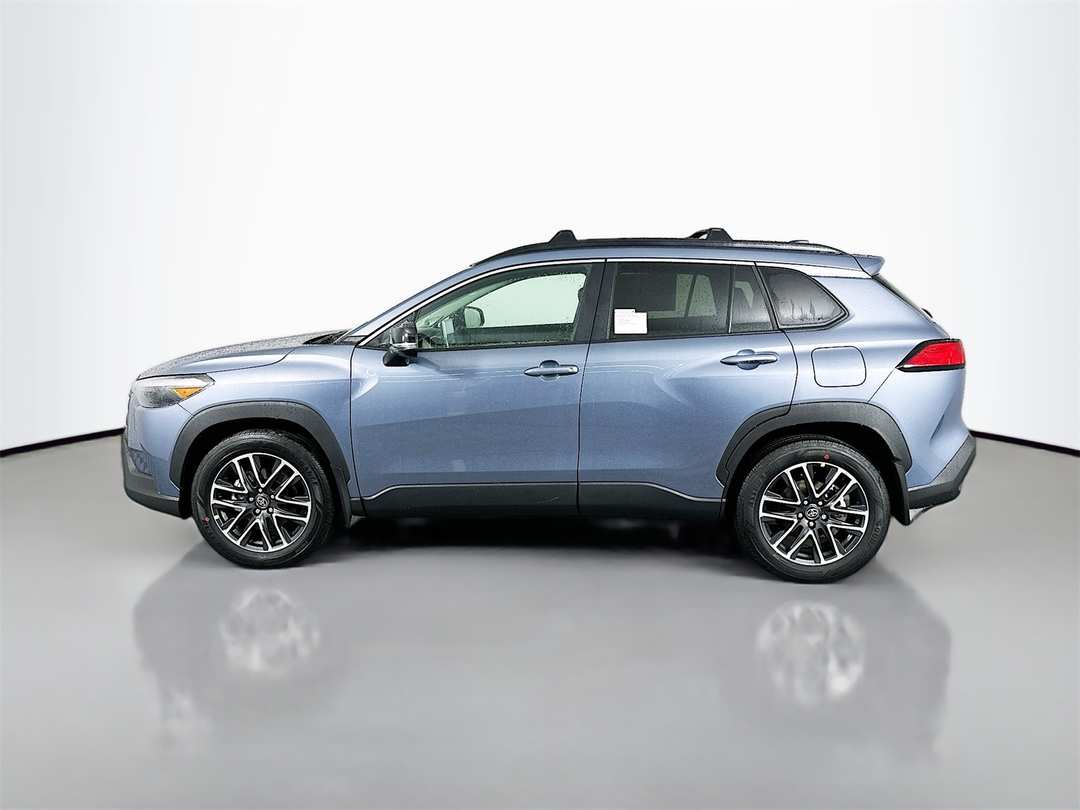 2026 Toyota Corolla Cross XLE - Image 4