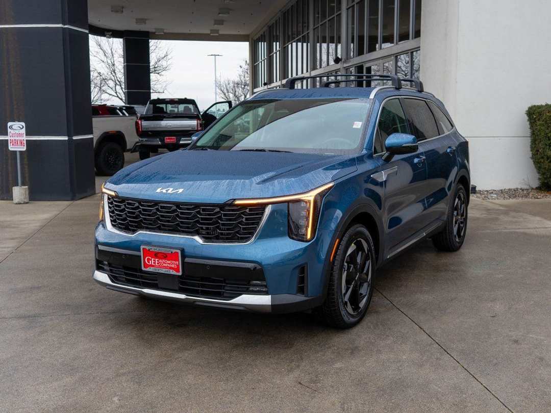 2026 Kia Sorento EX - Image 3