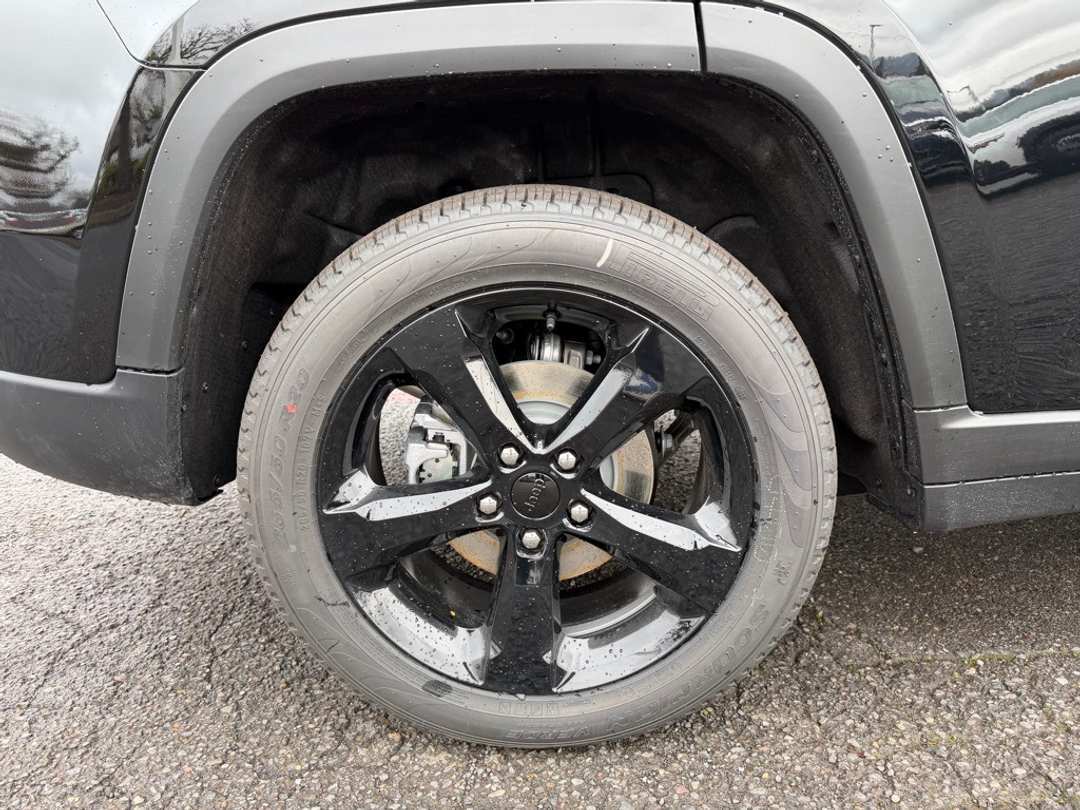 2026 Jeep Grand Cherokee Limited - Image 10