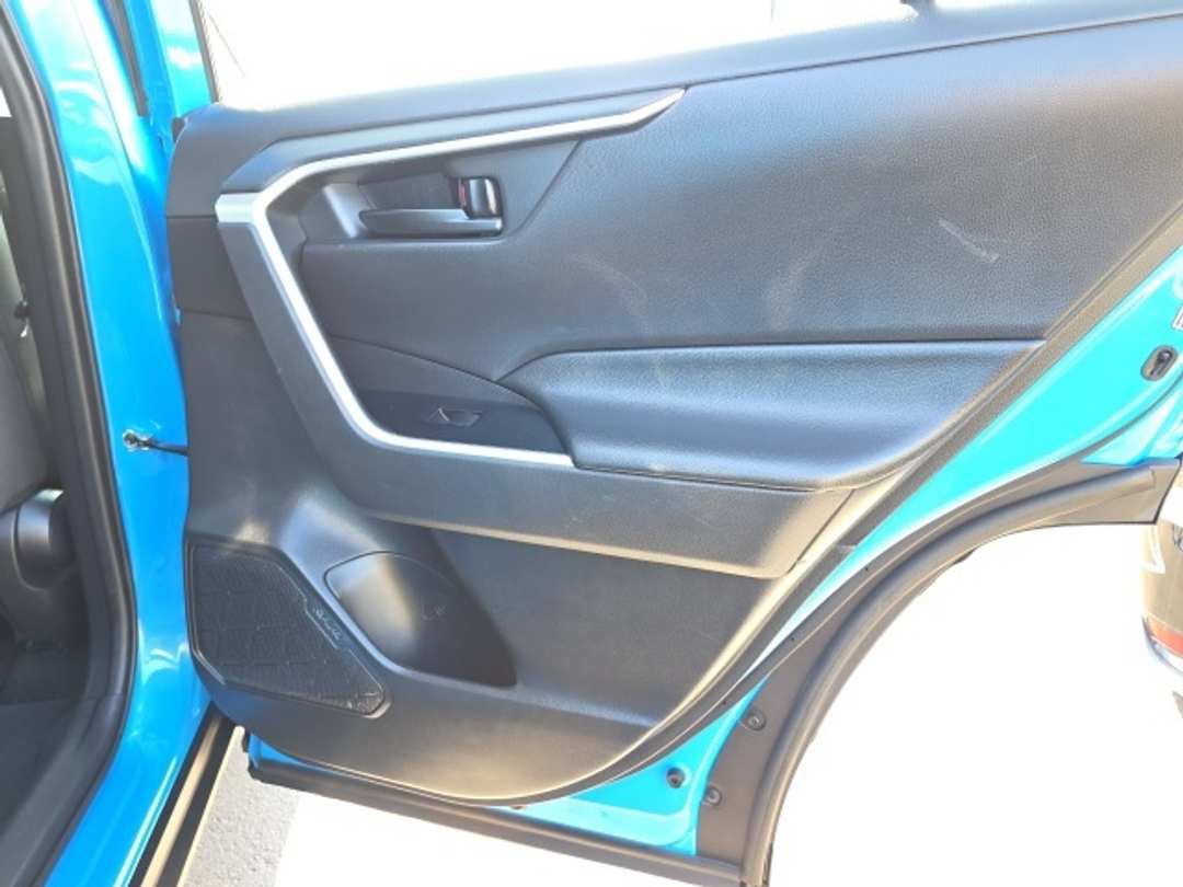 2020 Toyota Rav4 LE - Image 24