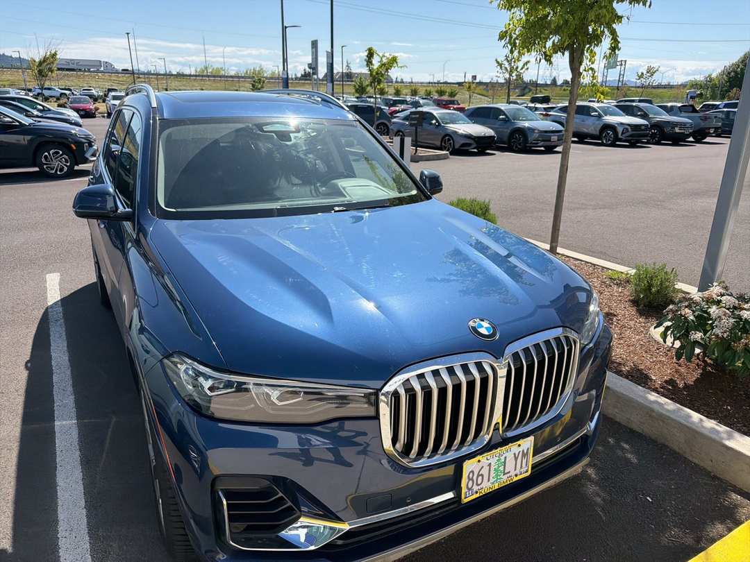 2020 BMW X7 xDrive40i - Image 2
