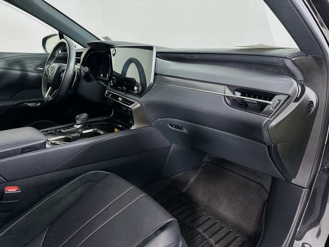 2024 Lexus RX 500h F SPORT Performance - Image 32