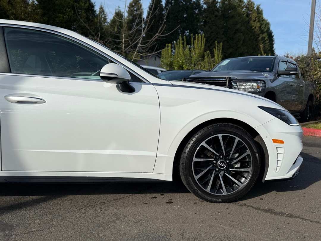 2021 Hyundai Sonata Limited - Image 14