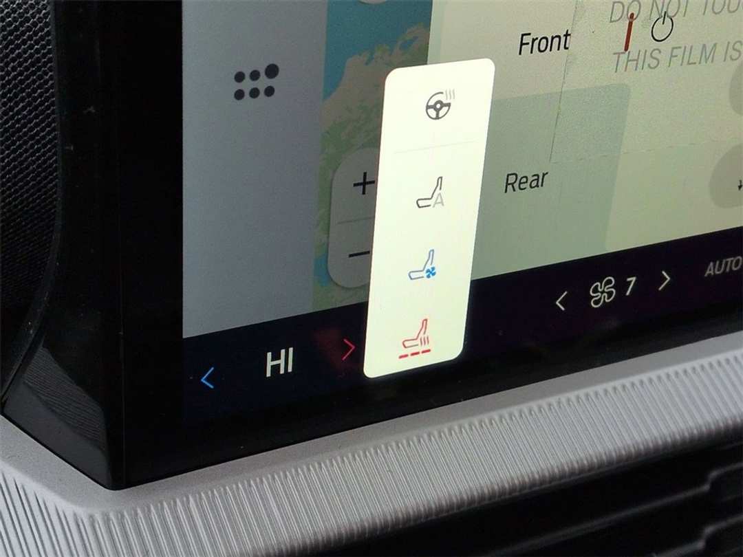 2026 Ford Explorer Platinum - Image 21