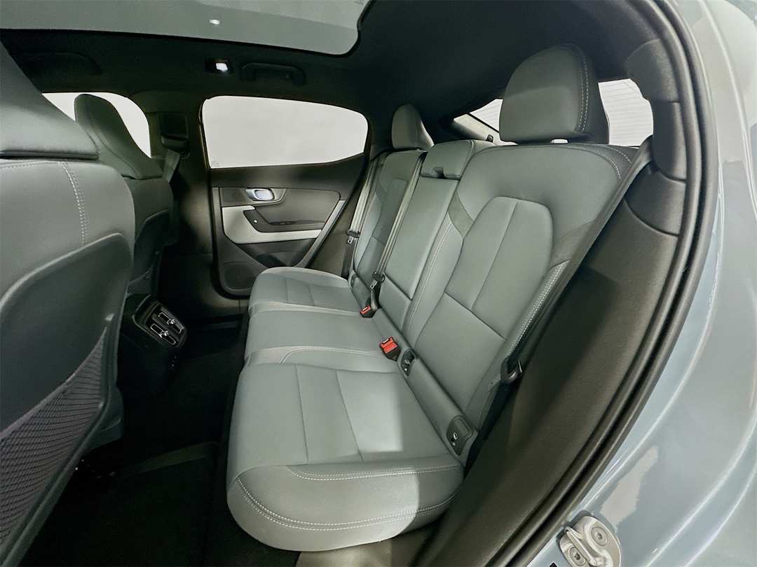 2023 Polestar 2 Long Range Dual Motor - Image 26