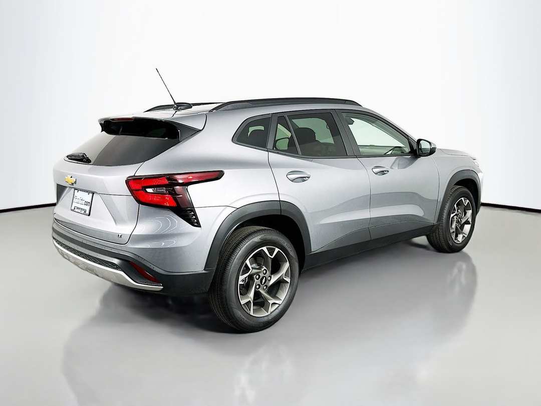 2026 Chevrolet Trax LT - Image 8