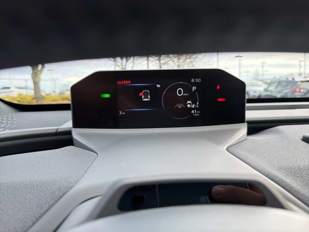 2026 Subaru Solterra Premium - Image 31