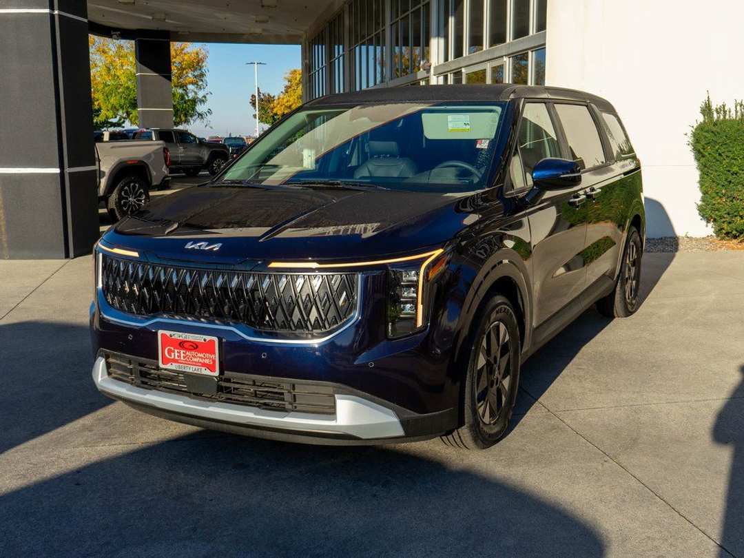 2026 Kia Carnival LXS - Image 3