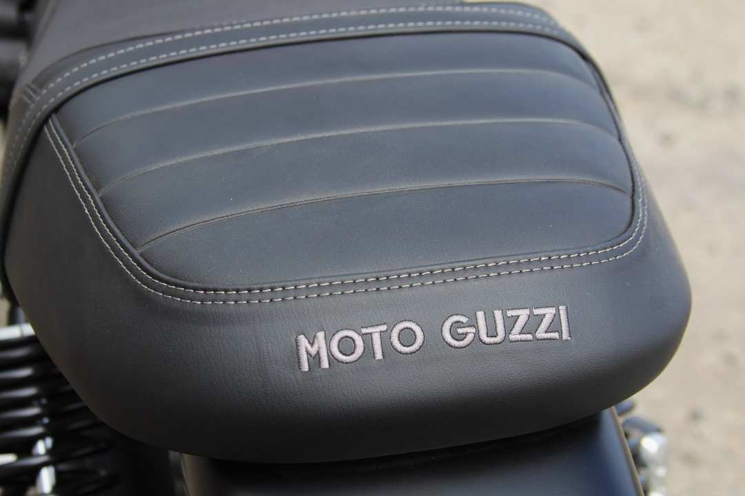 2023 Moto Guzzi V7 Stone - Image 9