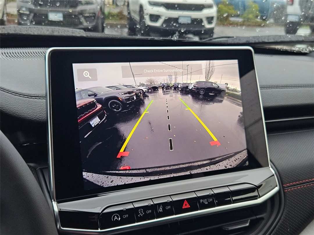 2026 Jeep Compass Trailhawk - Image 21