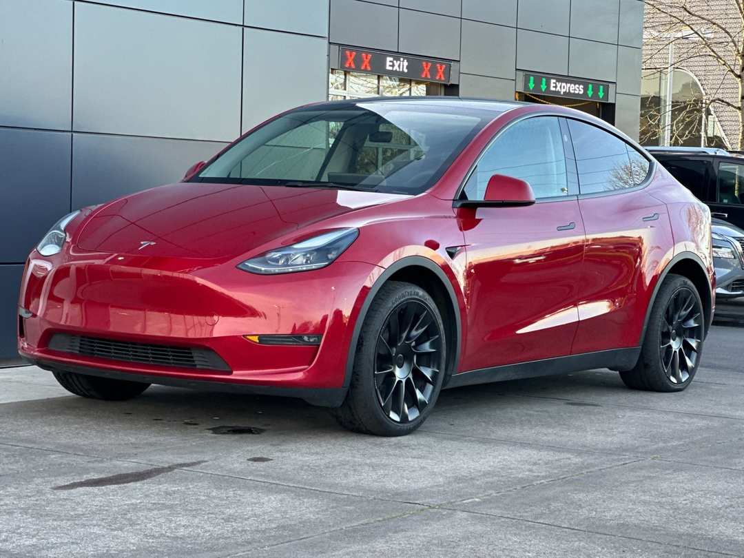 2023 Tesla Model Y Long Range - Image 7