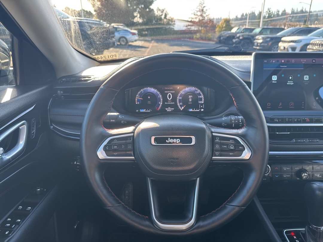 2022 Jeep Compass Trailhawk - Image 18