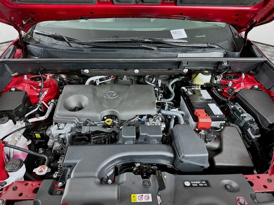 2025 Toyota Rav4 XLE Premium - Image 32
