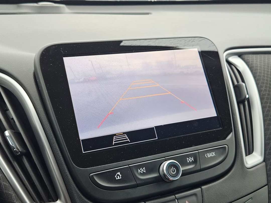 2025 Chevrolet Malibu LS - Image 21