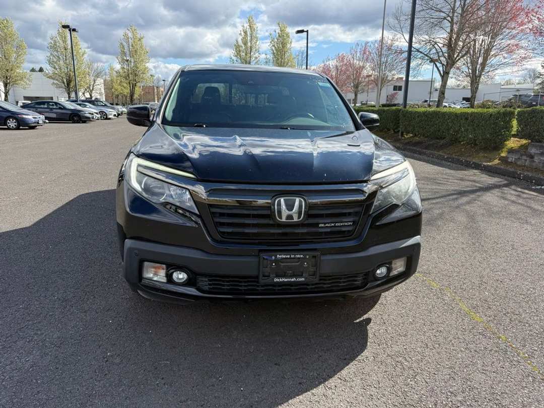 2017 Honda Ridgeline Black Edition - Image 2