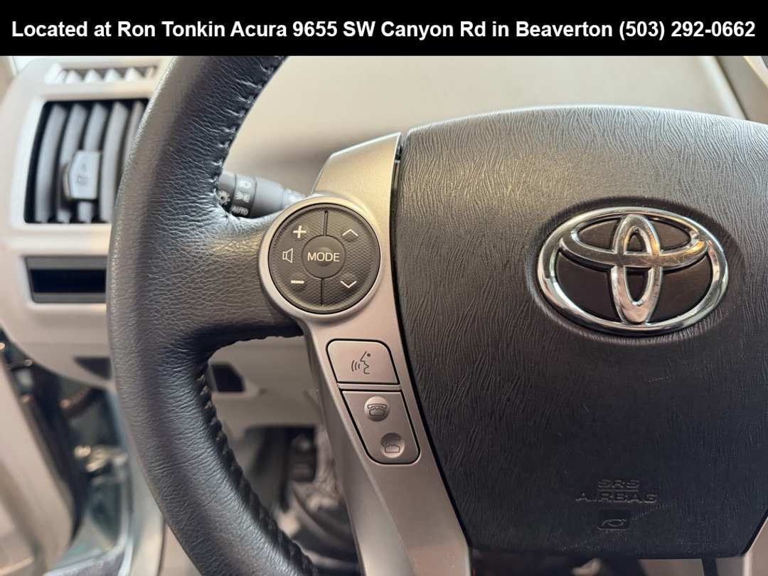 2015 Toyota Prius V Five - Image 16