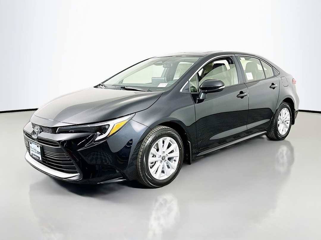2026 Toyota Corolla XLE - Image 3