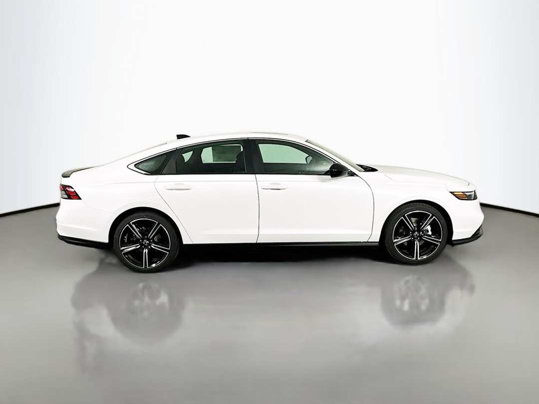 2025 Honda Accord Sport - Image 8