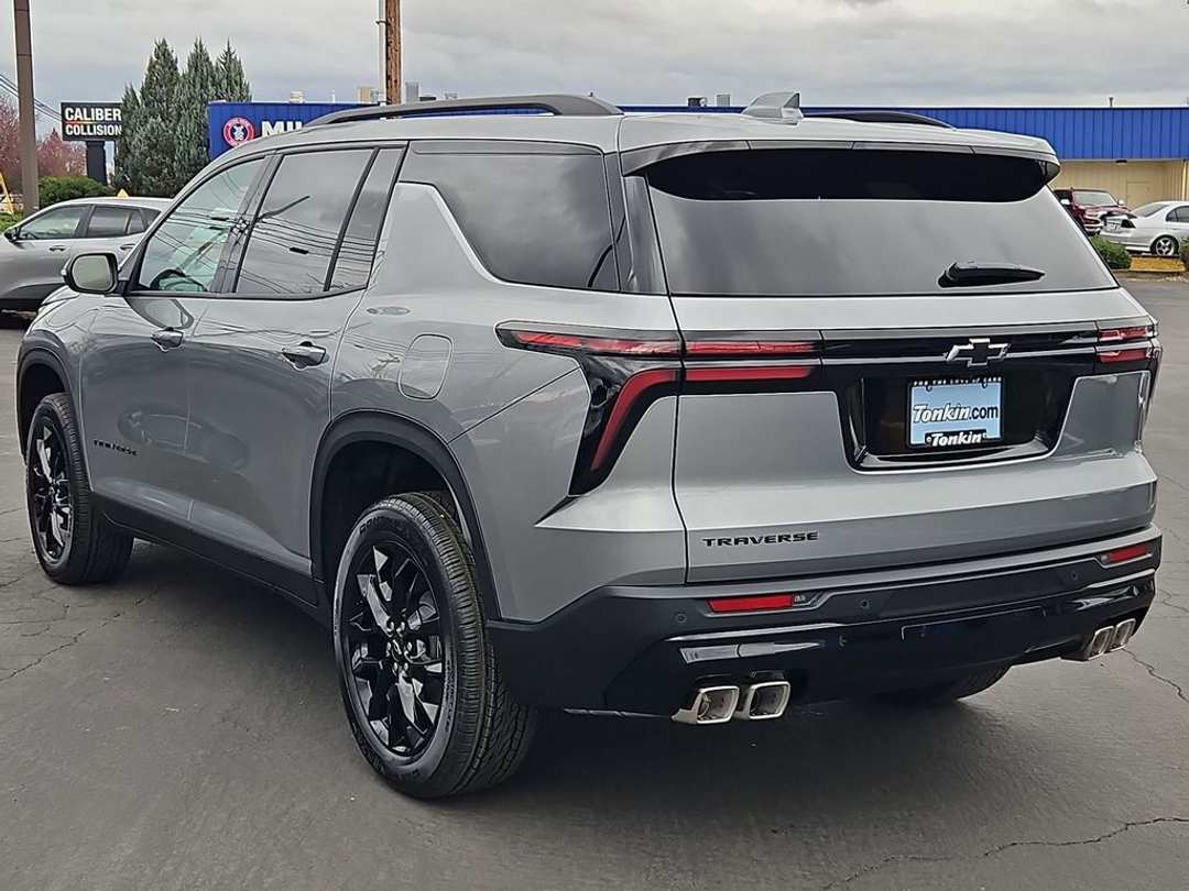 2026 Chevrolet Traverse LT - Image 3