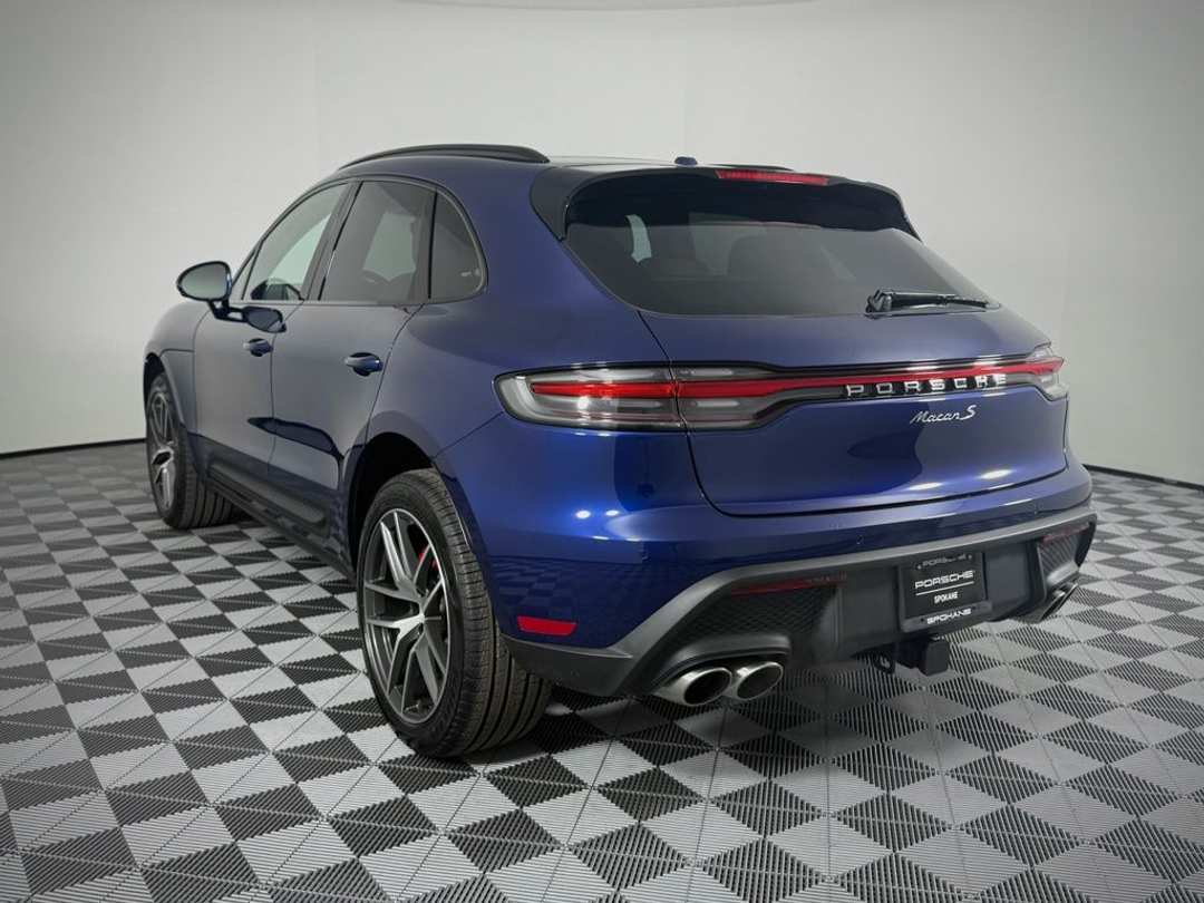 2026 Porsche Macan S - Image 3