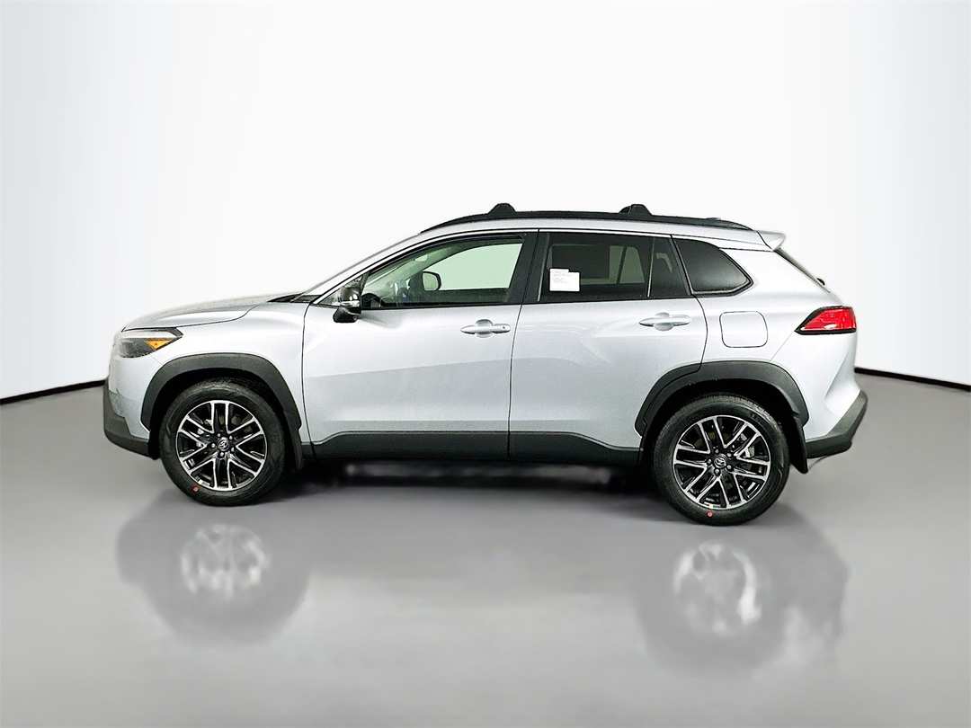 2026 Toyota Corolla Cross XLE - Image 4