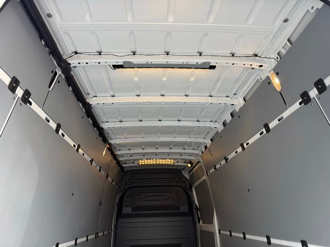 2025 Mercedes-Benz Sprinter 4500 Extended Cargo 170 in. WB - Image 12
