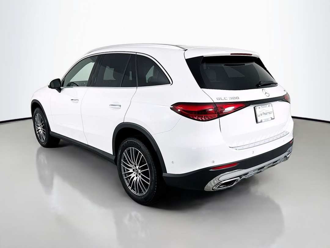 2026 Mercedes-Benz GLC GLC 300 - Image 3