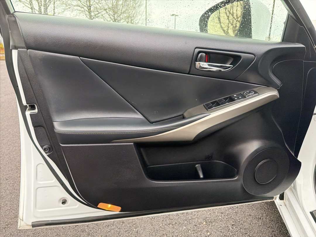 2015 Lexus Is 250 - Image 11