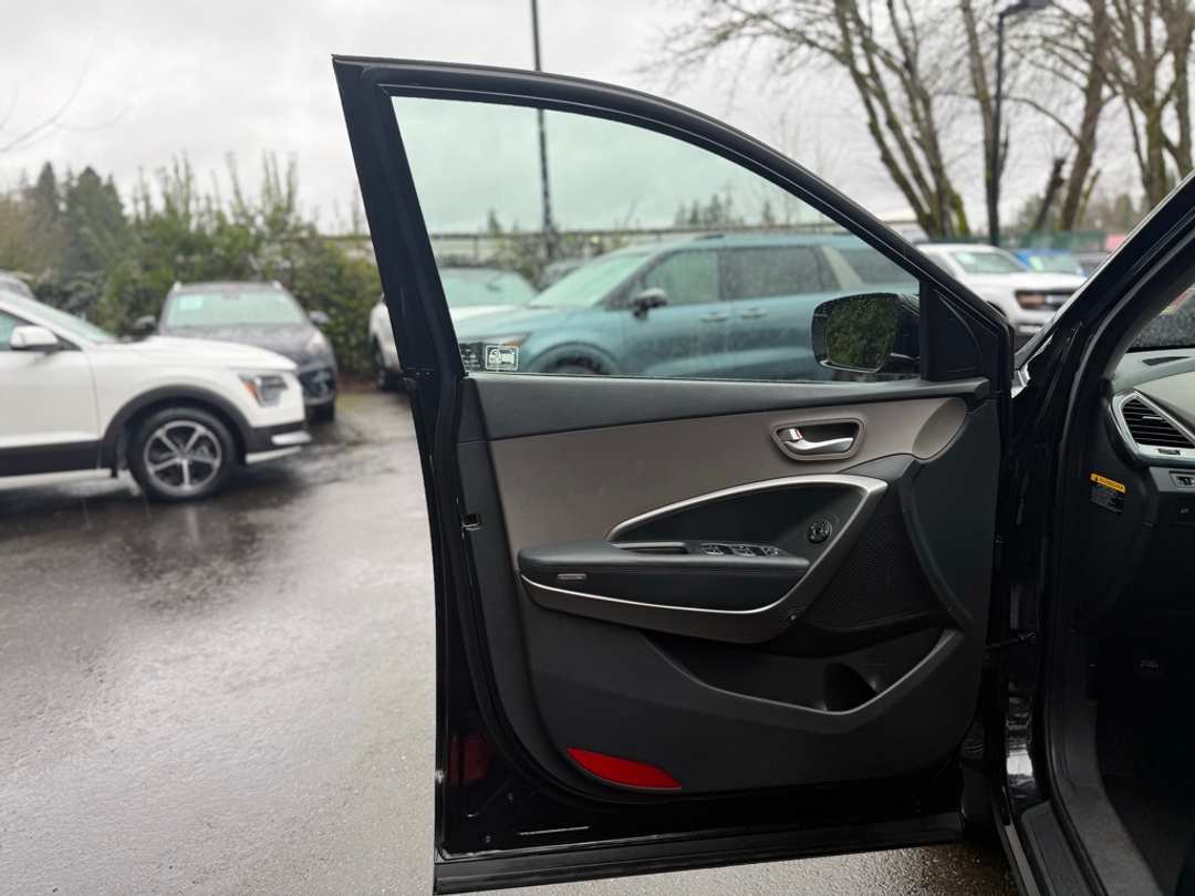 2014 Hyundai Santa Fe Sport 2.0T - Image 18