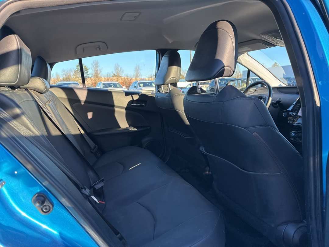 2021 Toyota Prius XLE AWDe - Image 22