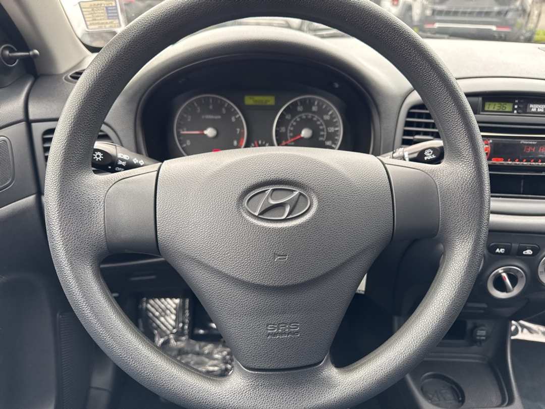 2008 Hyundai Accent GS - Image 17