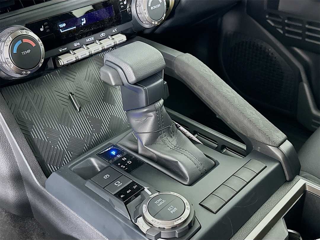 2025 Toyota Tacoma SR5 - Image 16