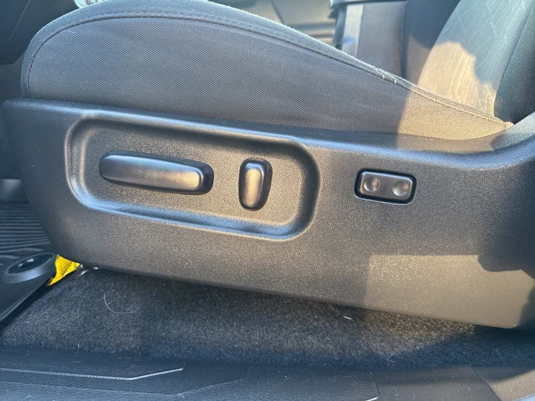 2020 Toyota Tacoma TRD Sport - Image 13