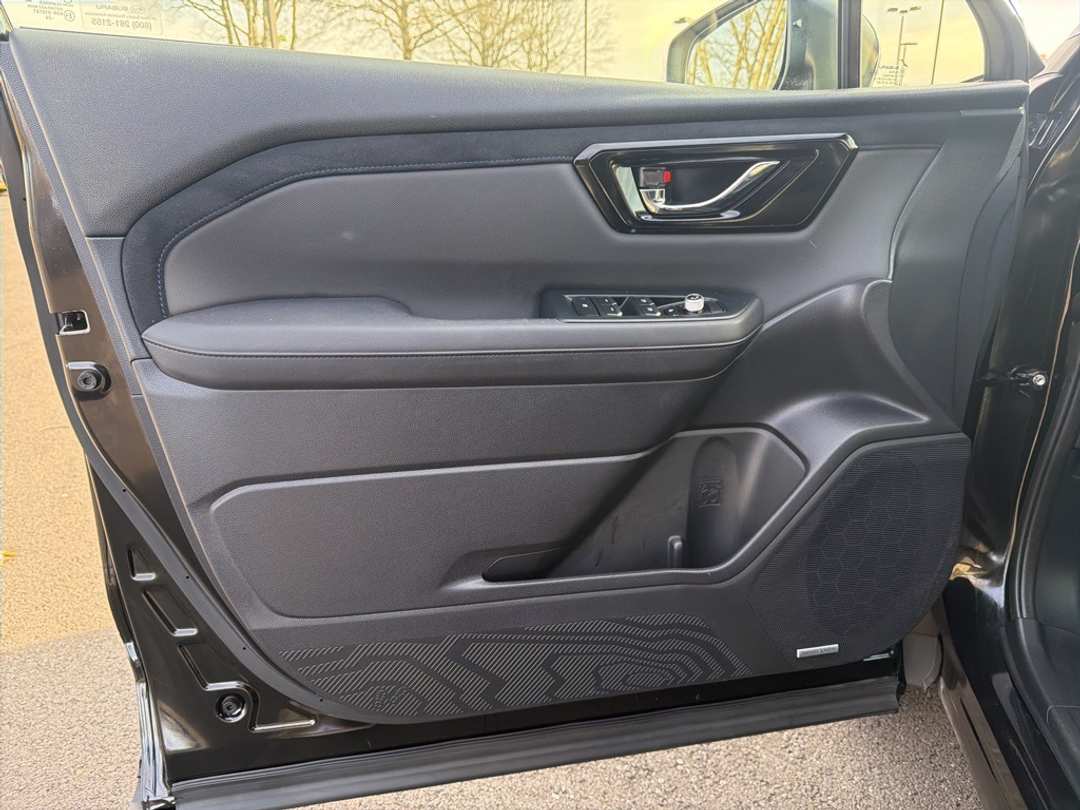 2025 Subaru Forester Limited - Image 12