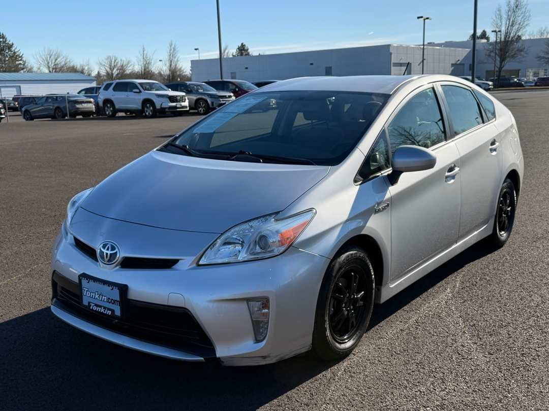 2015 Toyota Prius Two - Image 4
