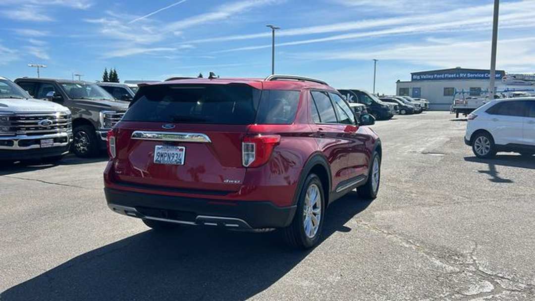 2024 Ford Explorer XLT - Image 3