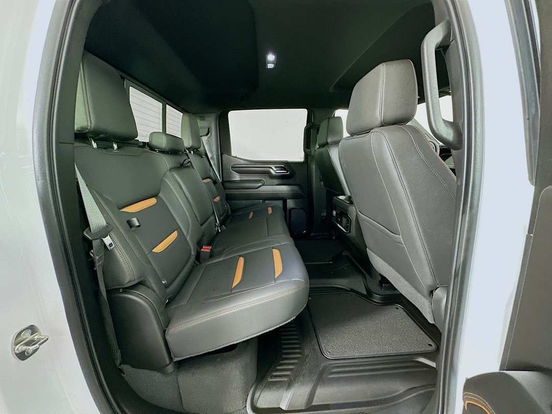 2022 GMC Sierra 1500 AT4 - Image 29