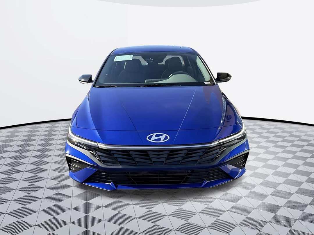 2026 Hyundai Elantra SEL Sport - Image 3